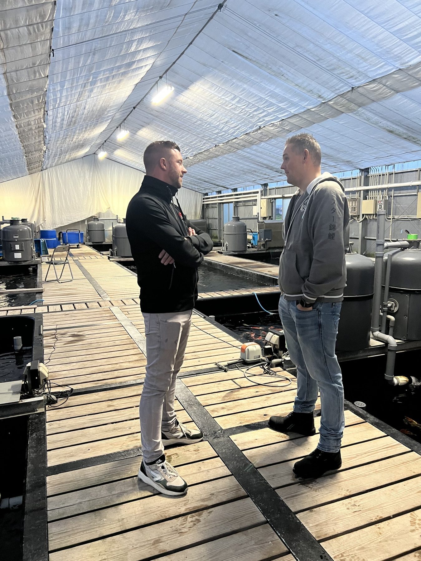 Van koffiebad tot koiwater; de reisdag van onze Koihunt 2025, foto 10